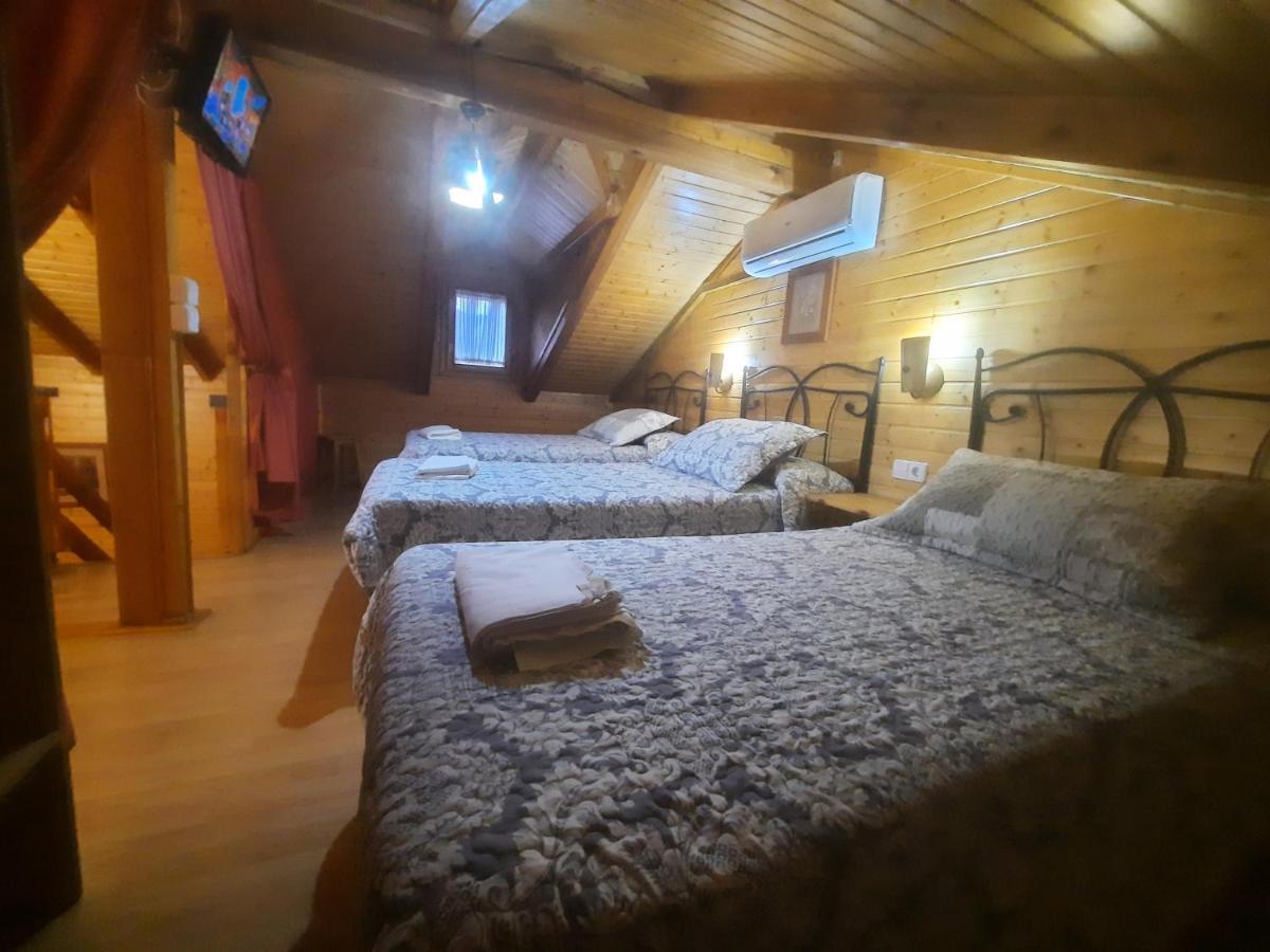 Cabanas De Madera El Rinconcillo 阿罗约弗里奥 外观 照片